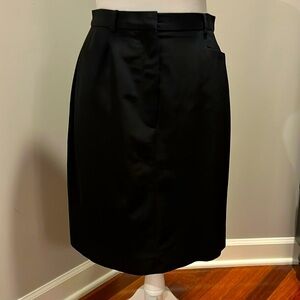 ⭐️ANN TAYLOR classic black skirt size 6